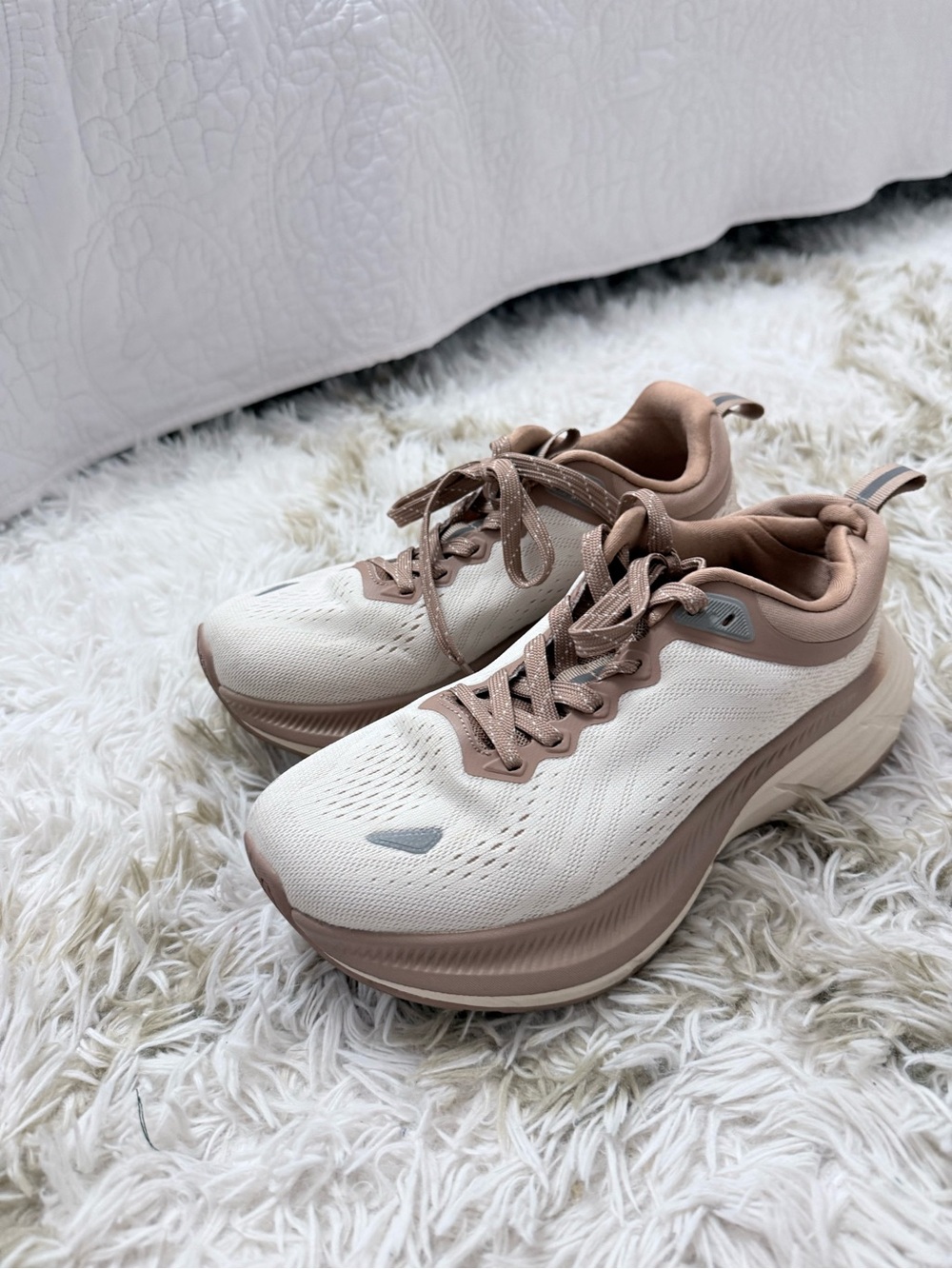 Dream Pairs Cream and Tan Women's Athletic Sneakers - Picture 2 of 3